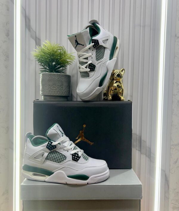 nike-retro-vary-shoes-1