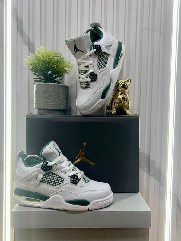 nike-retro-vary-shoes-1