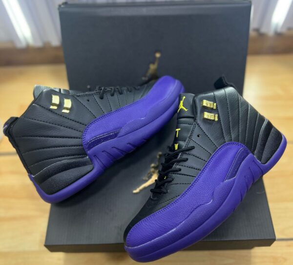 jordan-retro-12-negro-morado