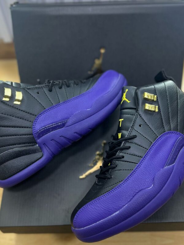 jordan-retro-12-negro-morado